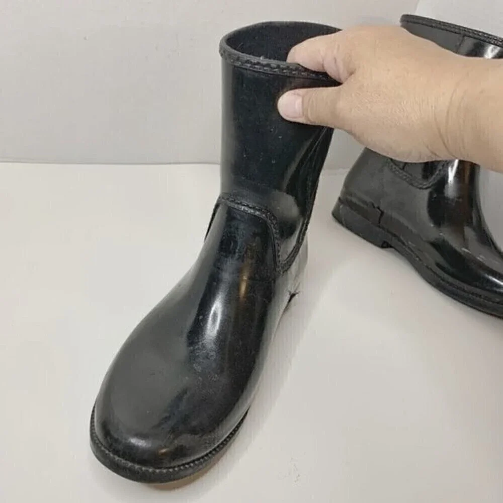 Michael Kors Glossy Shiny Rubber Rain Goulash Pull On Waterproof Short Boots